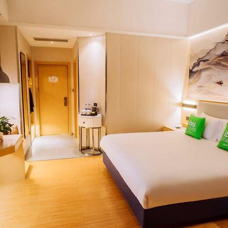 Ibis Styles Guangzhou Panyu Shiqiao Hotel Exterior photo